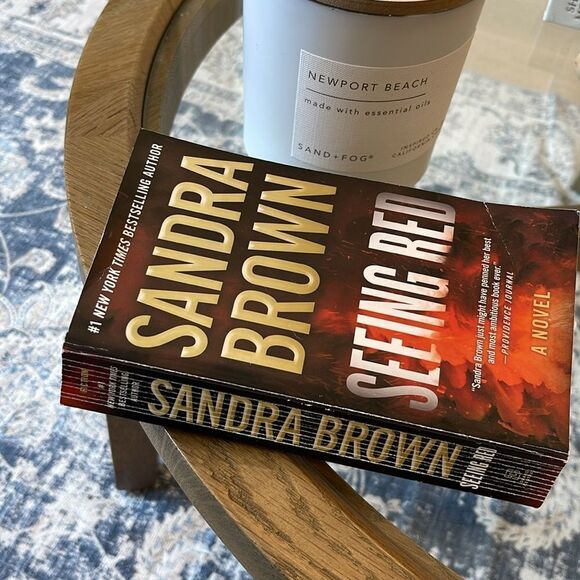 Seeing Red by Sandra Brown - Picture 3 of 5